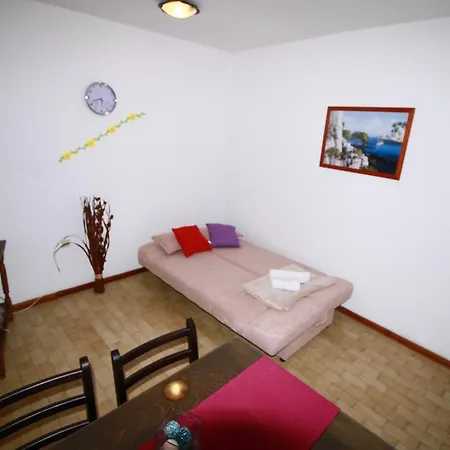 One Bedroom Appartement